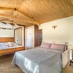 Bed & Breakfast L'agrifoglio Di Residenza Di Campagna