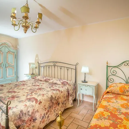 Bed & Breakfast L'agrifoglio Di Residenza Di Campagna