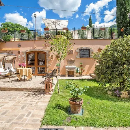 L'agrifoglio Di Residenza Di Campagna Panzió 4*