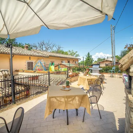L'agrifoglio Di Residenza Di Campagna 2*