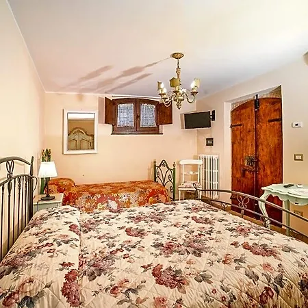 לינה וארוחת בוקר L'agrifoglio Di Residenza Di Campagna